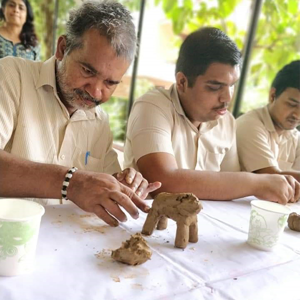 Workshop by Rotary Milan Clay Modelling